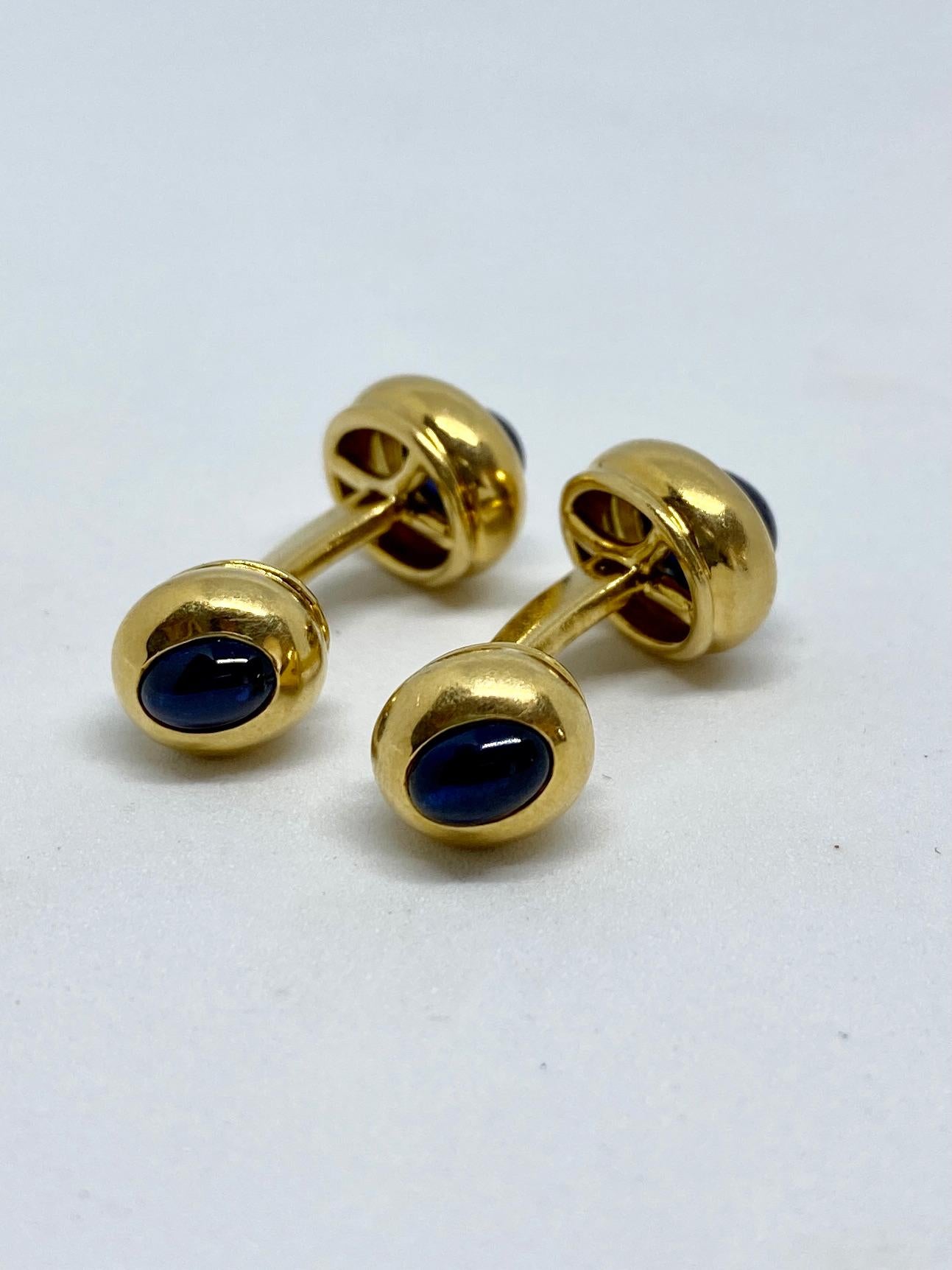 Contemporary Tiffany & Co. Double-Sided Cufflinks in 18K Yellow Gold with Oval Sapphires For Sale