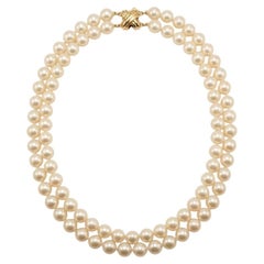 Tiffany & Co. Collier à double rangée de perles Akoya avec fermoir en or 14 carats en X