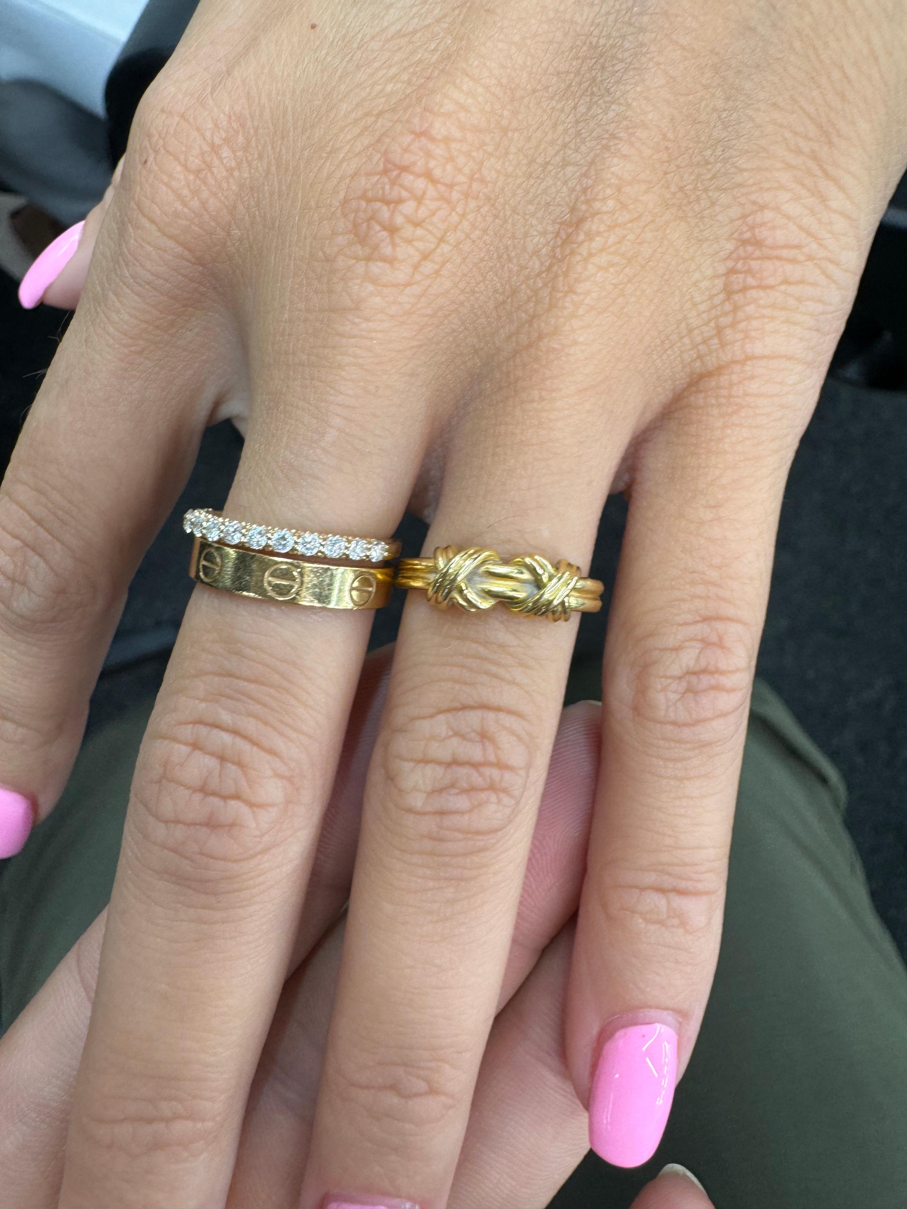 Women's Tiffany & Co Double 'X' Design Band Ring 5.4 Grams 18 Karat Yellow Gold For Sale