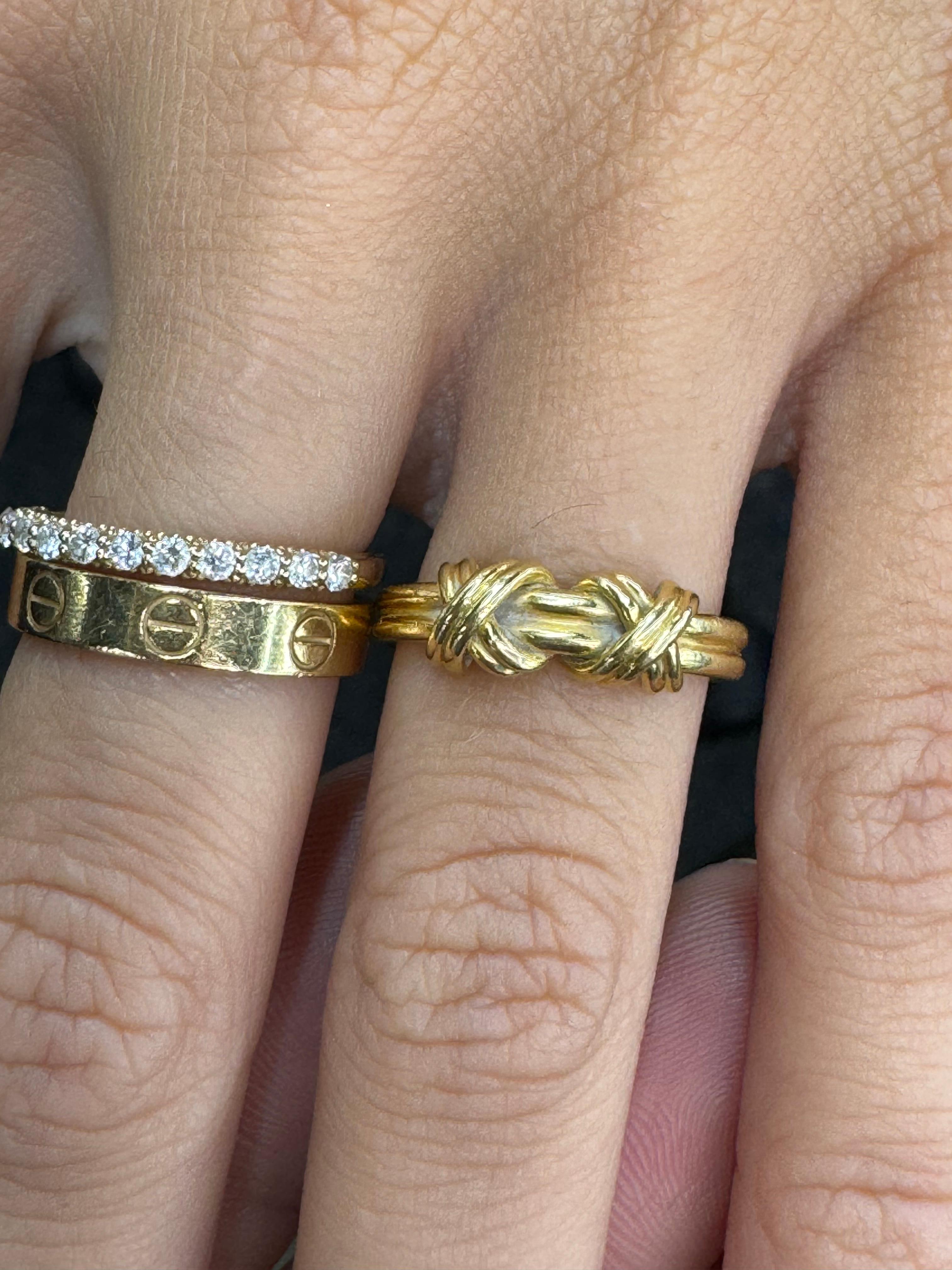 Tiffany & Co Double 'X' Design Band Ring 5.4 Grams 18 Karat Yellow Gold For Sale 1