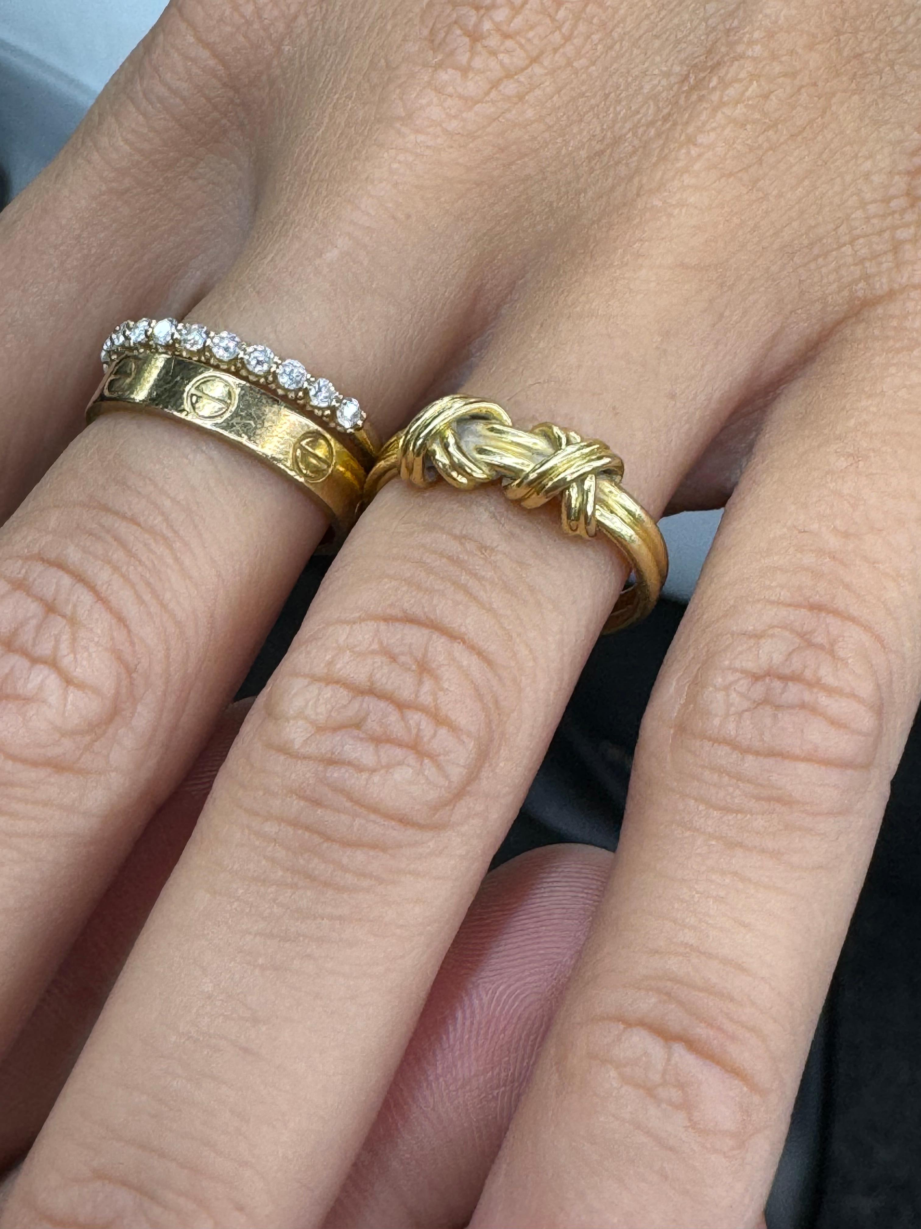Tiffany & Co Double 'X' Design Band Ring 5.4 Grams 18 Karat Yellow Gold For Sale 2