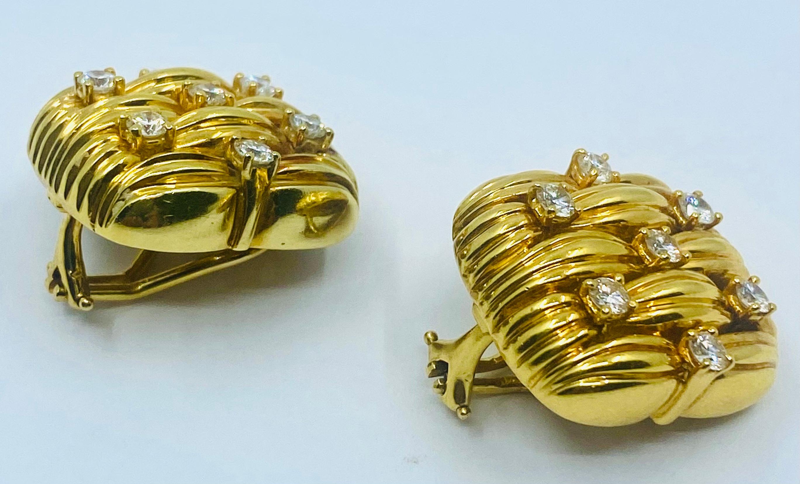 Tiffany & Co. Earrings 18K Gold Diamond In Good Condition For Sale In Beverly Hills, CA