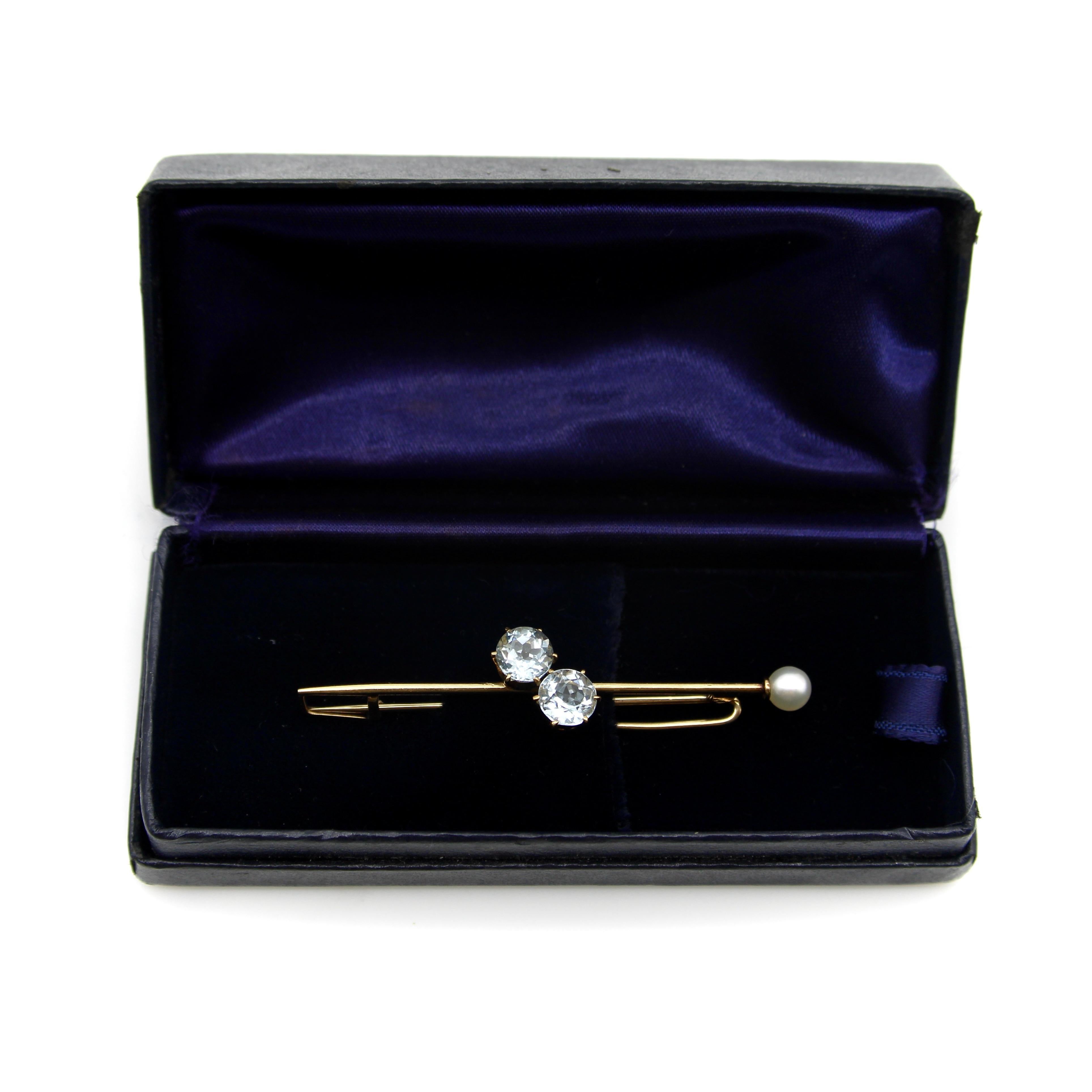 Taille ronde Tiffany & Co. Écharpe/broche édouardienne en or 16 carats avec aigue-marine et perle en vente