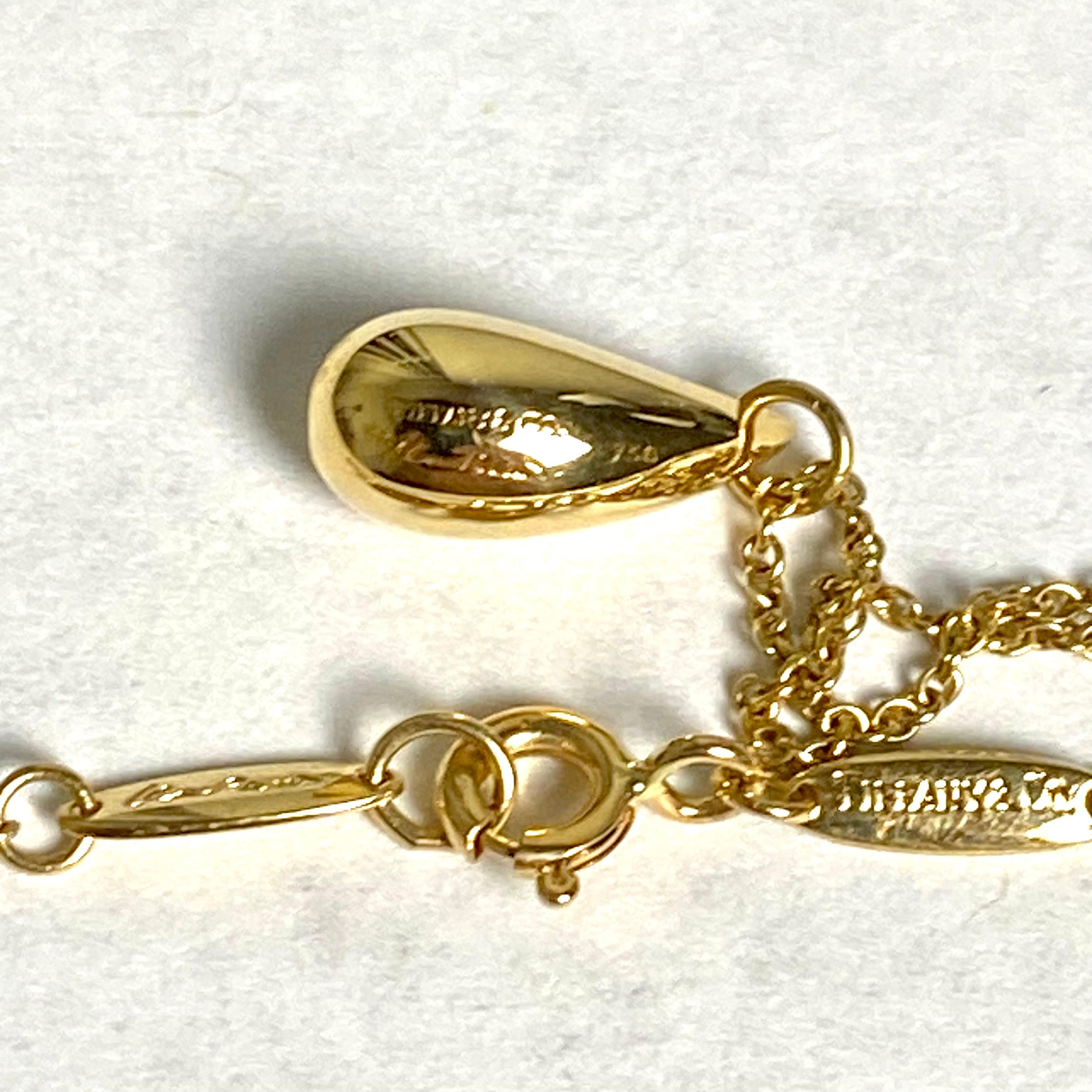 Tiffany Co Eighteen Karat Gold Elsa Peretti Teardrop 0.60 Inch Pendant Necklace 3