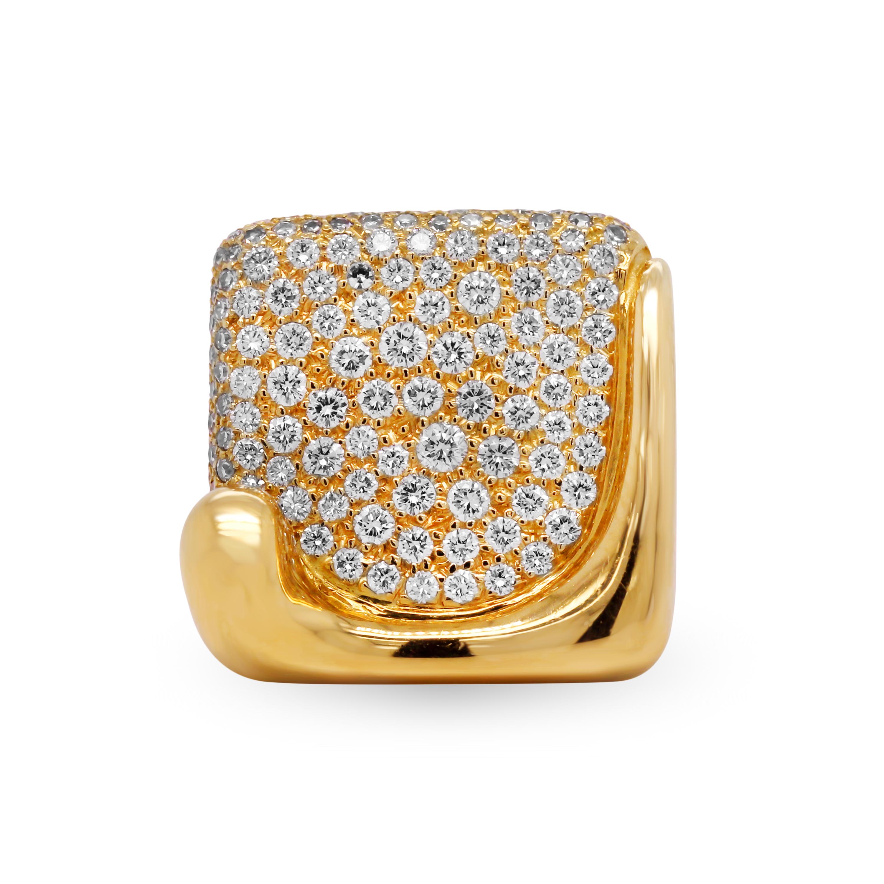Tiffany & Co Elsa Peretti 18 Karat Gold Diamond Square Ring

This state-of-the-art ring by Tiffany & Co, Elsa Peretti is truly second to none. The square face is set with diamonds.

Apprx. 2.50 carat G-F color, VVS-VS clarity diamonds

Ring face is