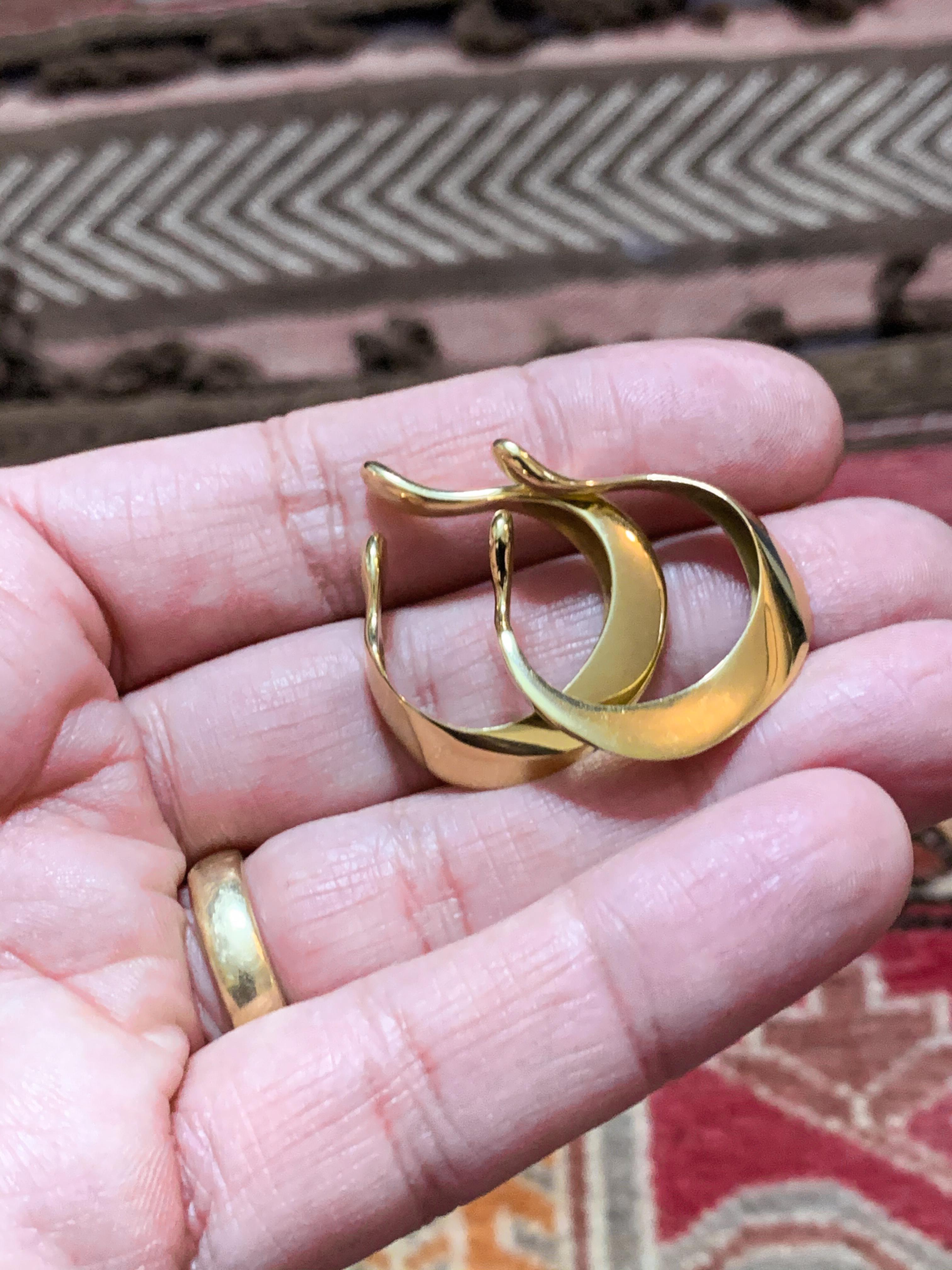 Tiffany & Co. Elsa Peretti cuff earrings in 18 Karat yellow gold 4