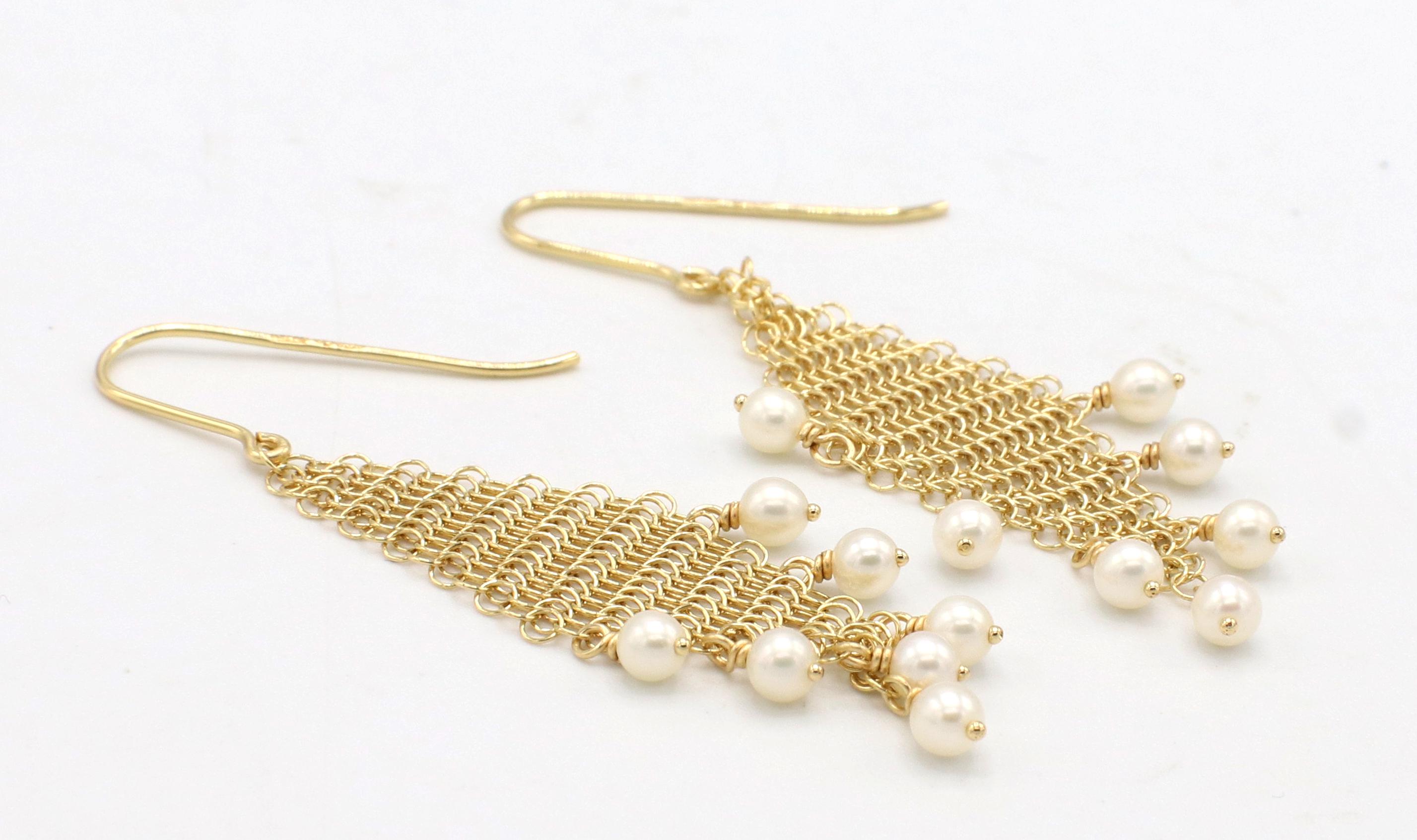 pearl mesh earrings