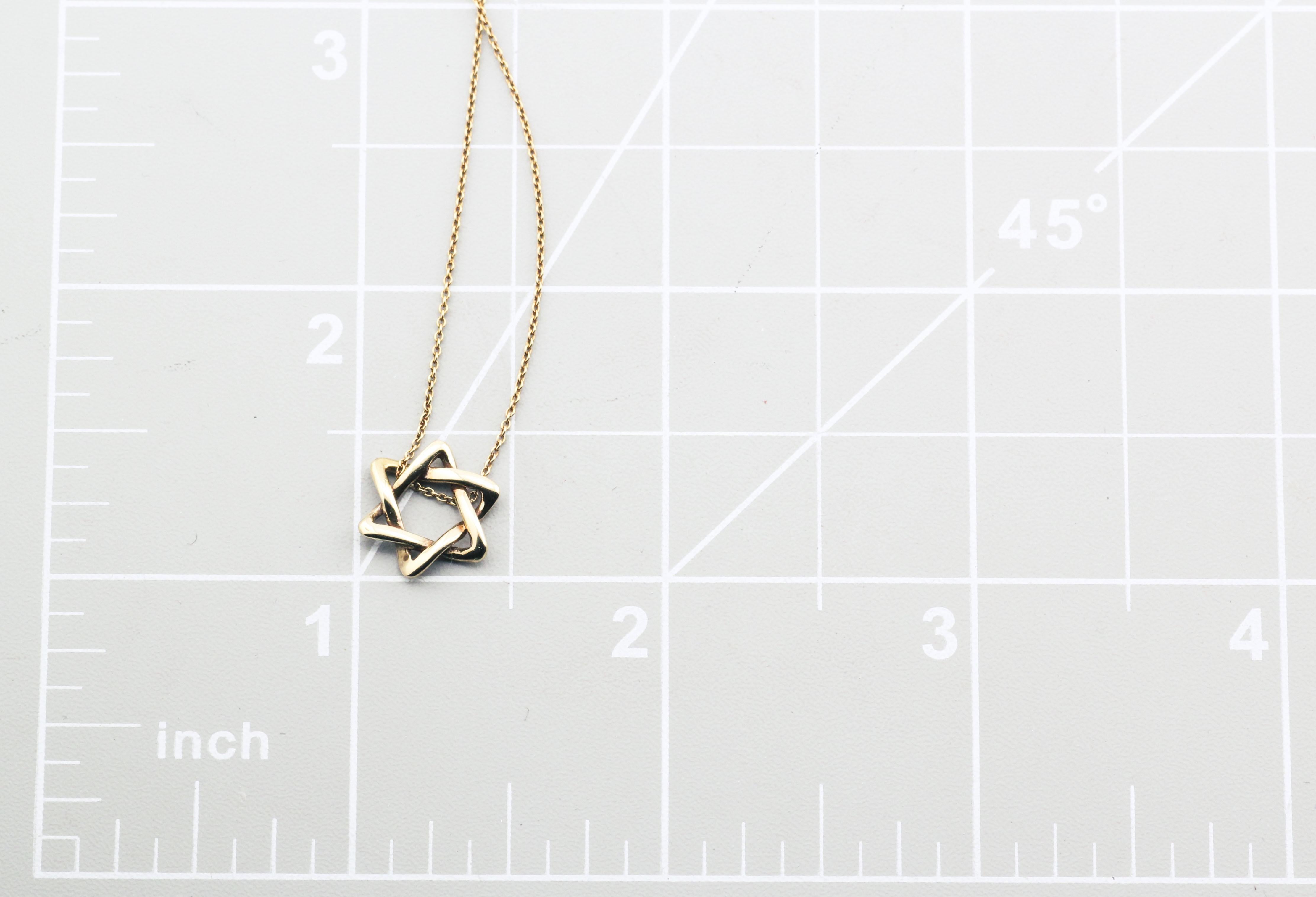 Tiffany & Co. Elsa Peretti 18K Gold 12mm Small Star of David Pendant Necklace For Sale 3