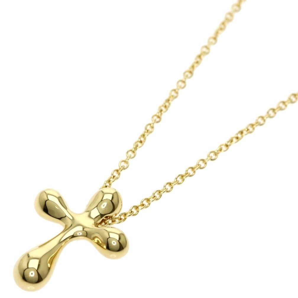 TIFFANY & Co. Elsa Peretti 18K Gold 12mm Wide Cross Pendant Necklace In Excellent Condition For Sale In Los Angeles, CA