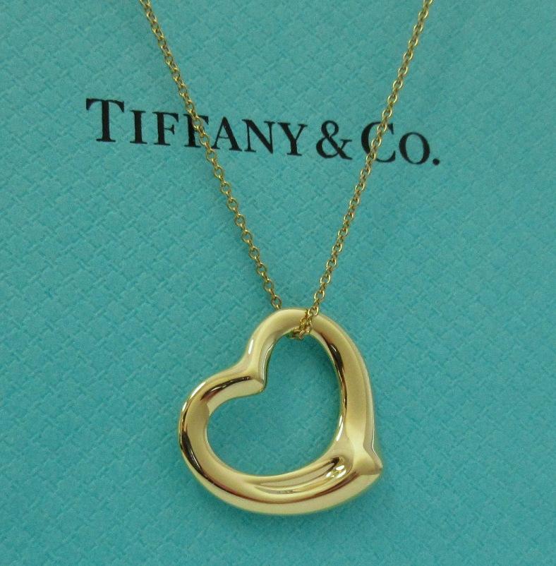 TIFFANY & Co. Elsa Peretti, collier pendentif cœur ouvert 22 mm en or 18 carats, neuf Neuf - En vente à Los Angeles, CA
