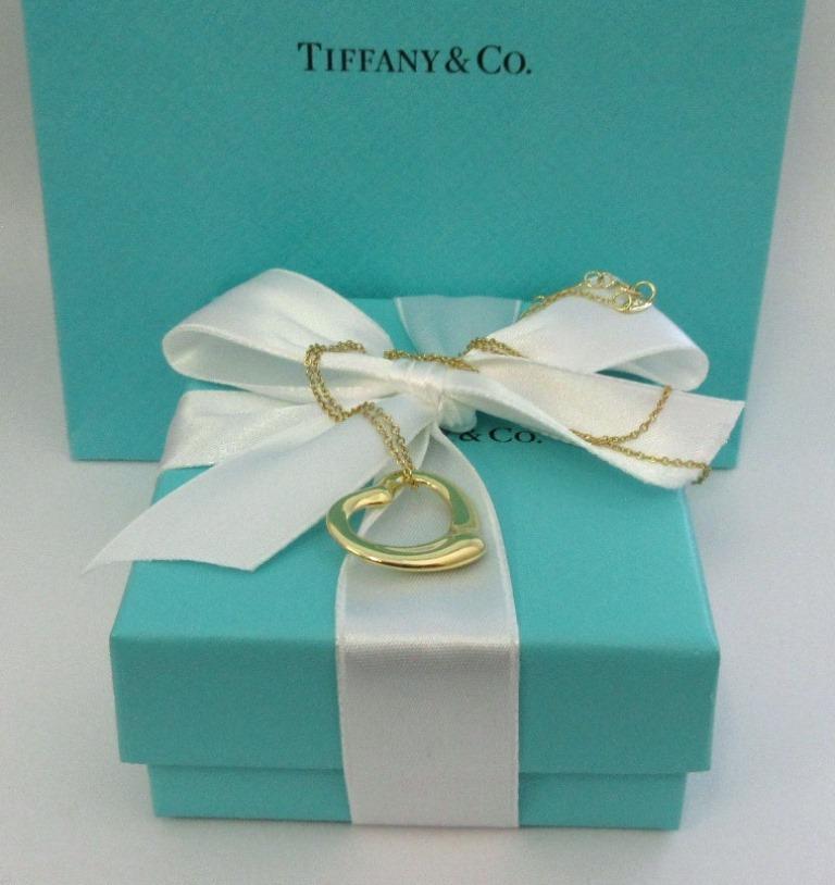 TIFFANY & Co. Elsa Peretti 18K Gold 22mm Open Heart Pendant Necklace New In New Condition For Sale In Los Angeles, CA