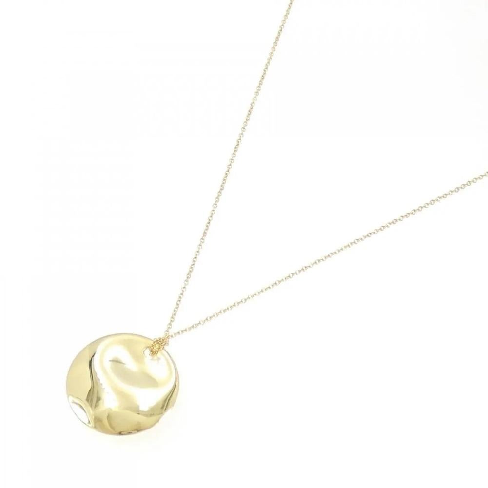 TIFFANY & Co. Elsa Peretti 18K Gold 24mm Round Pendant Necklace In Excellent Condition For Sale In Los Angeles, CA