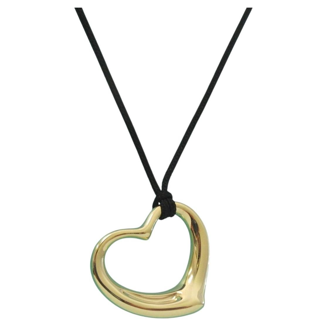 Collier en forme de cœur ouvert