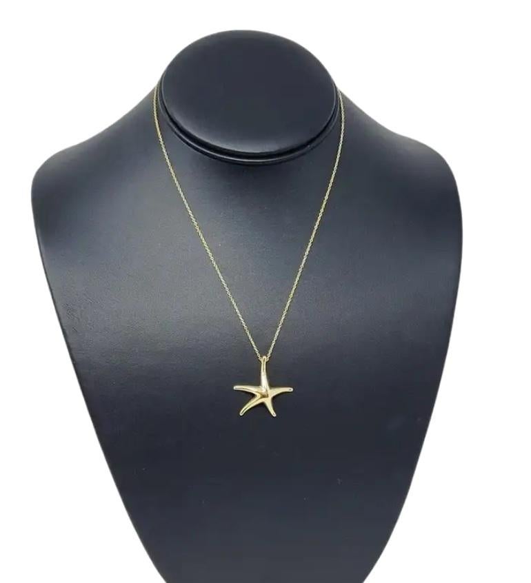 TIFFANY & Co. Collana con ciondolo a forma di stella marina in oro 18 carati da 28 mm di Elsa Peretti in vendita 2
