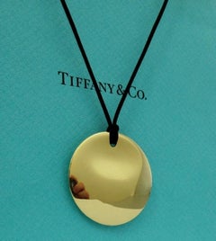 TIFFANY & Co. Elsa Peretti 18K Gold 35mm Round Pendant Necklace