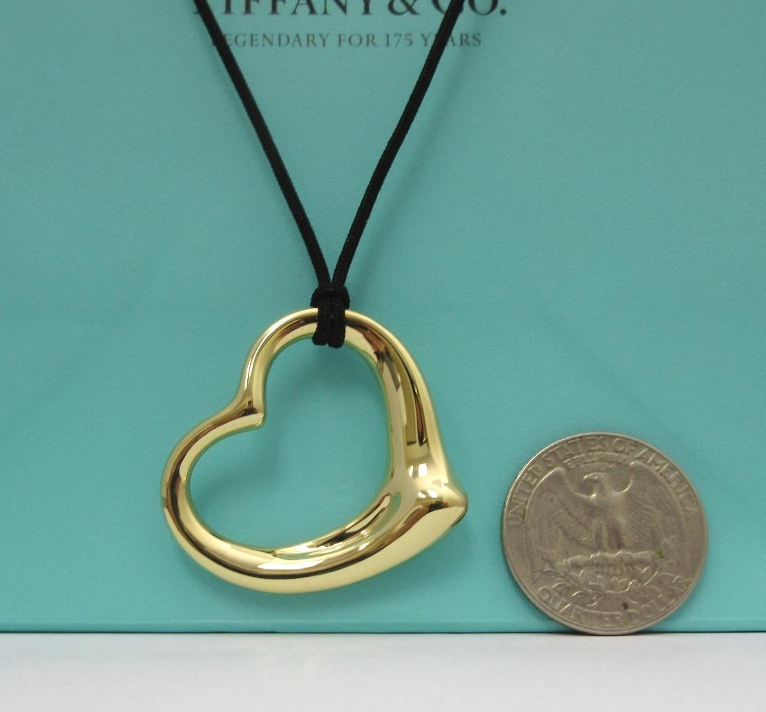 TIFFANY & Co. Elsa Peretti 18K Gold 36mm Open Heart Pendant Necklace For Sale 1