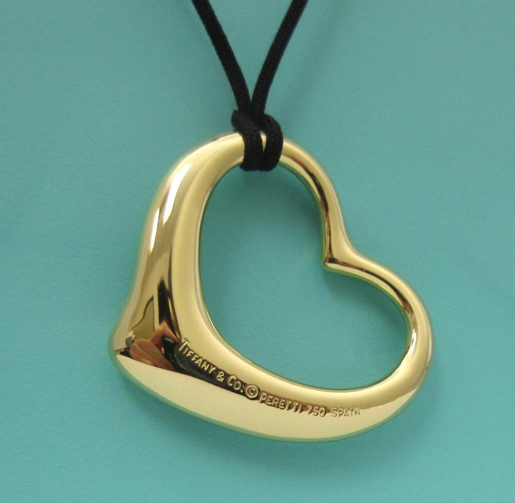 TIFFANY & Co. Elsa Peretti 18K Gold 36mm Open Heart Pendant Necklace For Sale 4