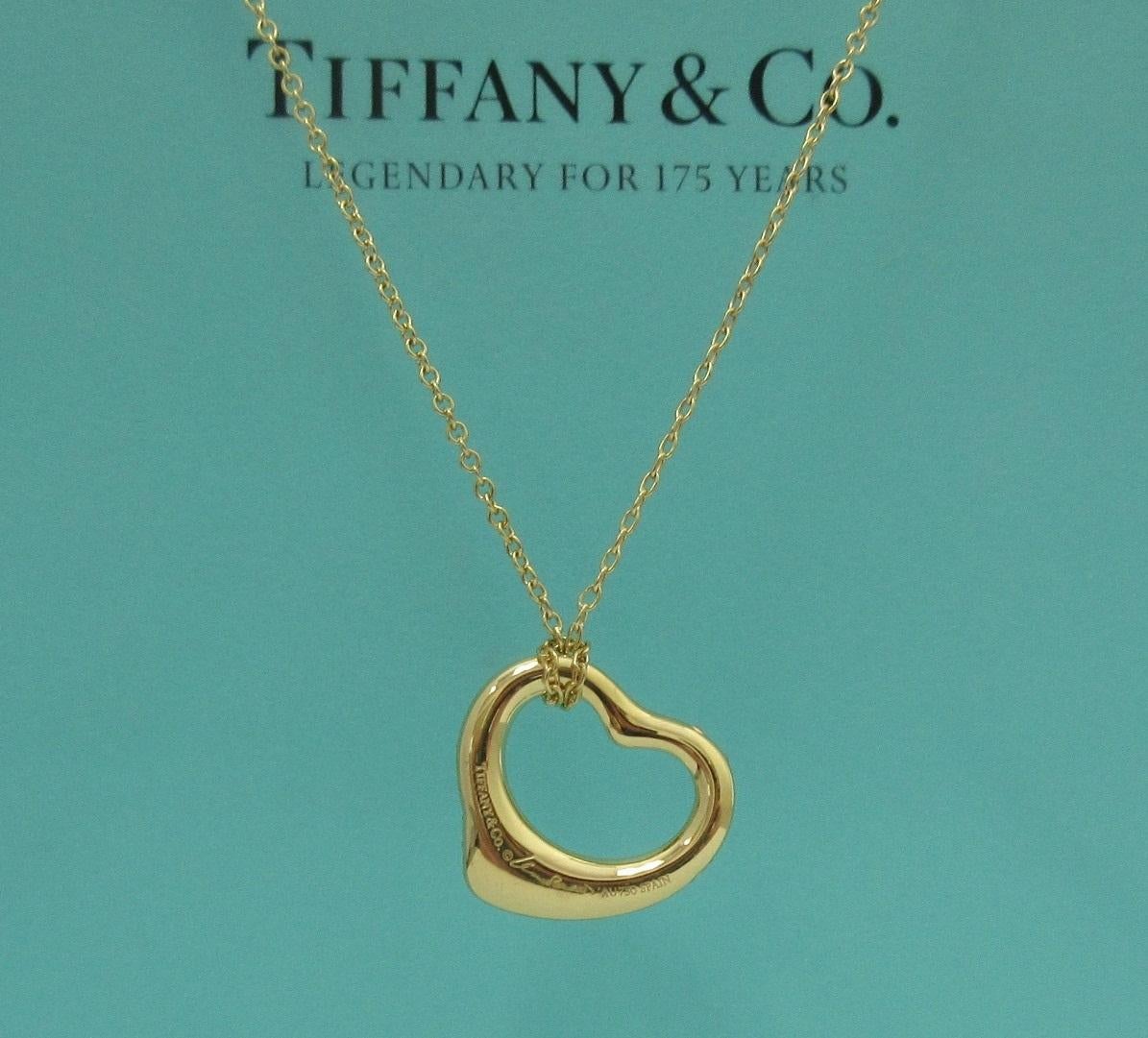 TIFFANY & Co. Elsa Peretti 18K Gold .40ct Diamond Open Heart Pendant Necklace For Sale 3