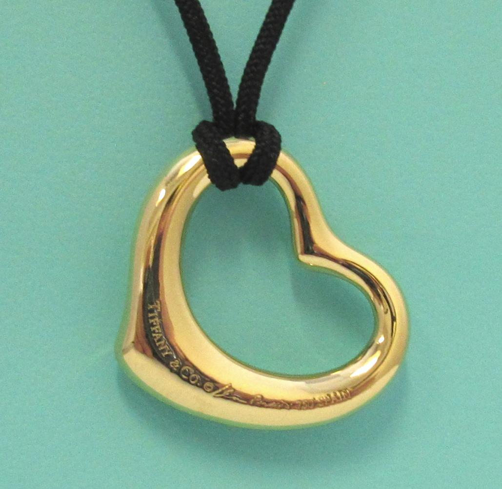 TIFFANY & Co. Elsa Peretti 18K Gold Diamond 22mm Open Heart Pendant Necklace For Sale 1