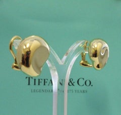 TIFFANY & Co. Boucles d'oreilles de forme libre en or 18K d'Elsa Peretti Moyenne
