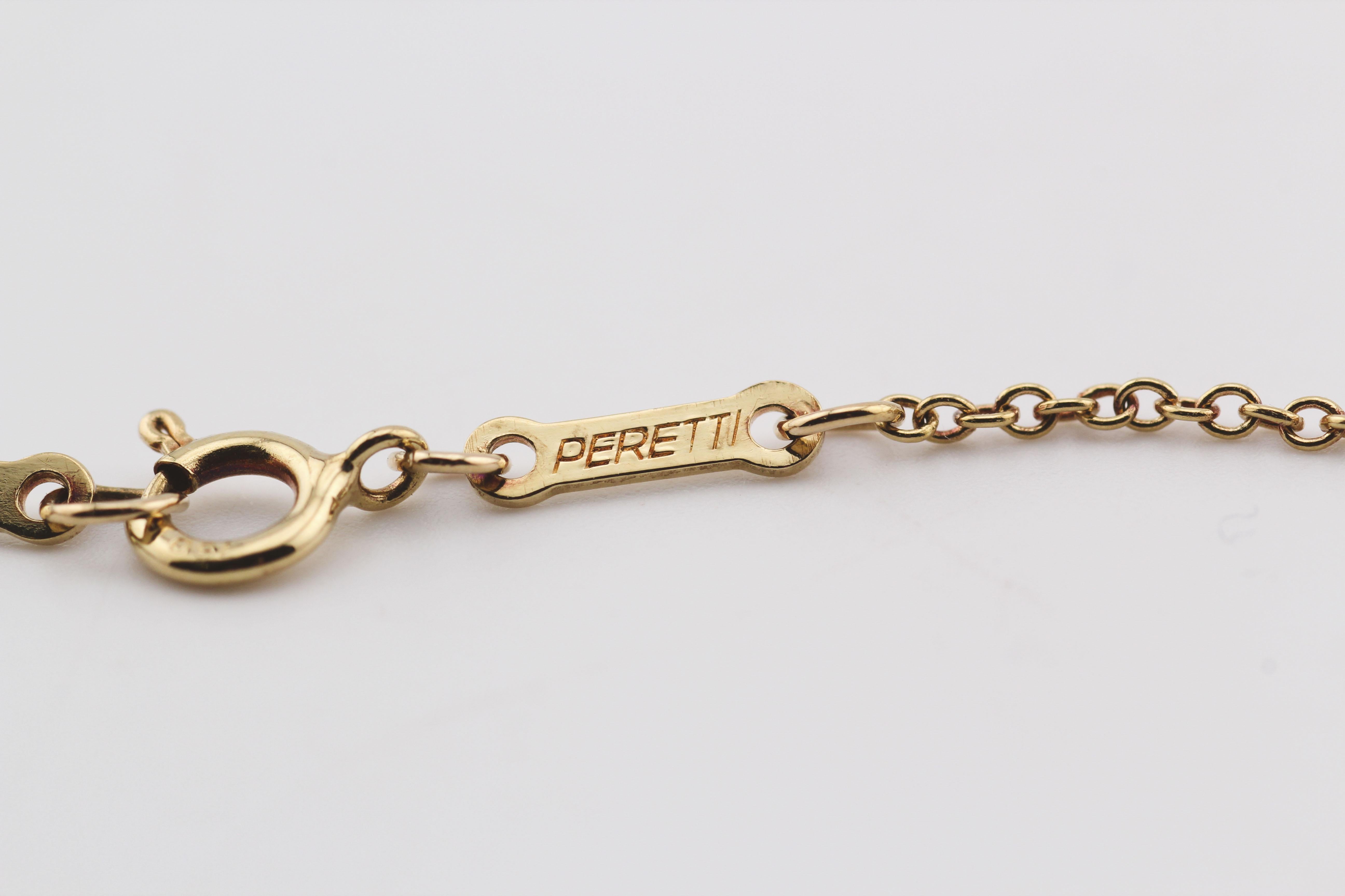 Tiffany & Co. Elsa Peretti 18K Gold  Large (18mm) Star of David Pendant Necklace In Good Condition In Simpsonville, SC