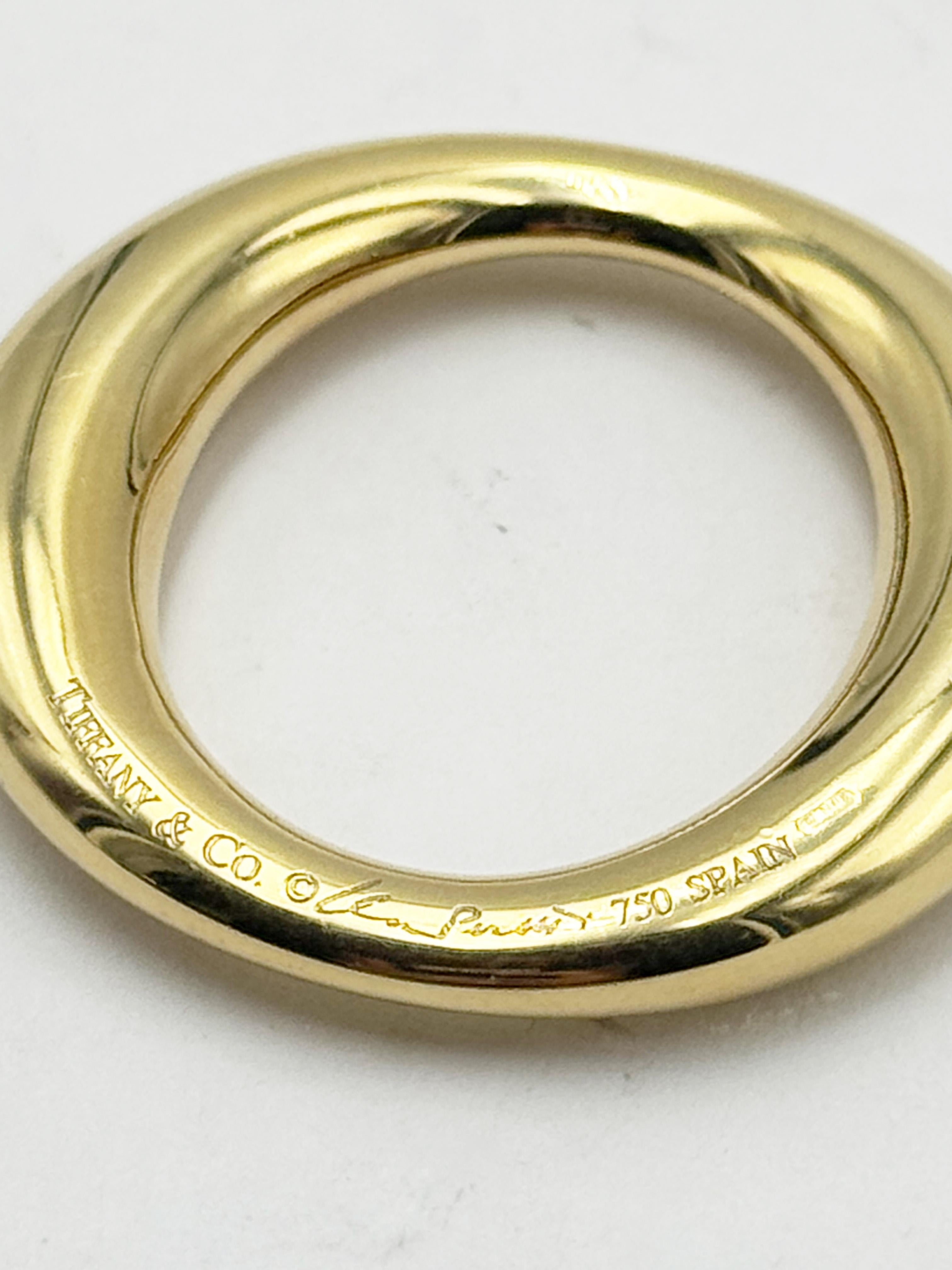 Moderno TIFFANY & Co. Elsa Peretti, collana con ciondolo O in oro 18 carati da 35 mm, grande in vendita