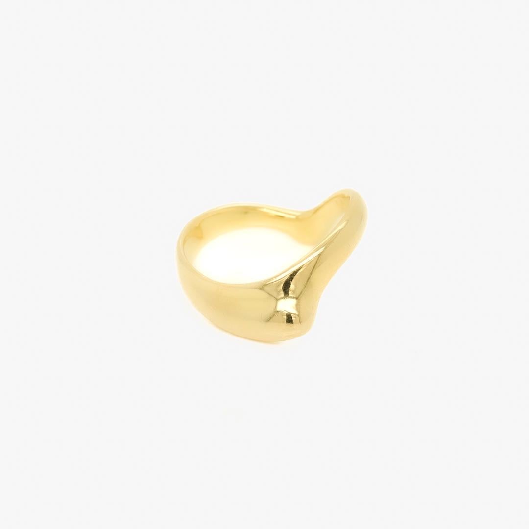 Tiffany & Co. Elsa Peretti 18K Gold Open Heart Curved Band Ring In Good Condition For Sale In Philadelphia, PA