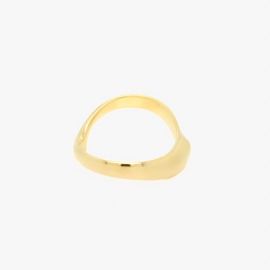 Tiffany & Co. Elsa Peretti 18K Gold Open Heart Curved Band Ring For Sale 2