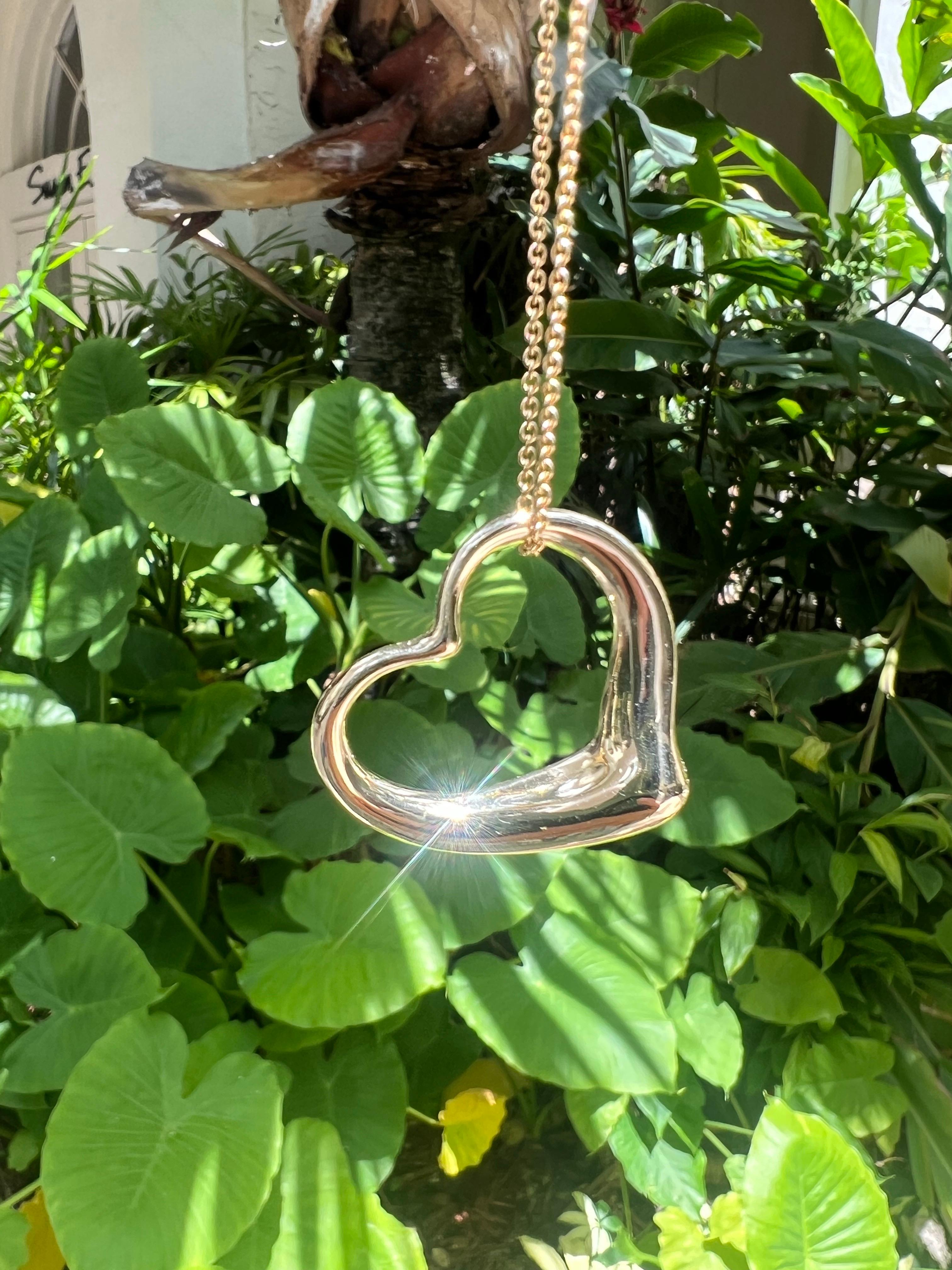 Tiffany & Co. Elsa Peretti Pendentif coeur ouvert en or 18k en vente 5