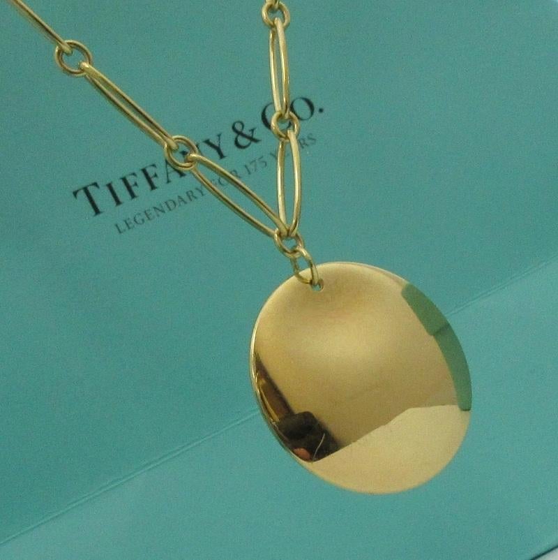 Tiffany & Co. Elsa Peretti 18Karat Gold Round Pendant Oval Link Necklace In Excellent Condition For Sale In Los Angeles, CA