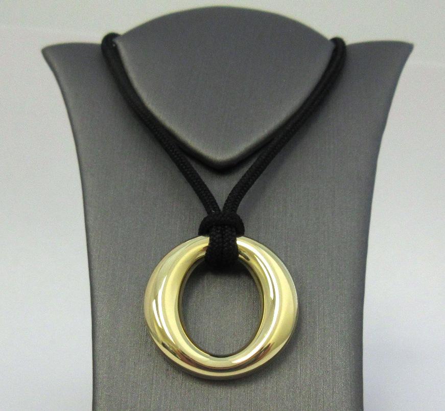 TIFFANY & Co. Elsa Peretti 18K Gold Sevillana Pendant Necklace For Sale 1