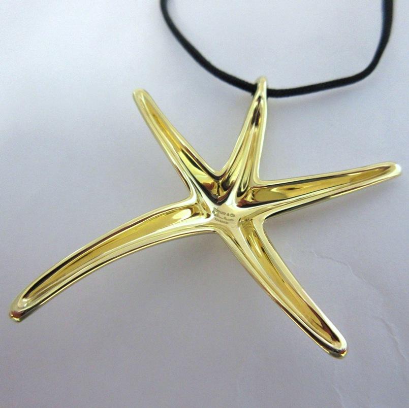 Women's TIFFANY & Co. Elsa Peretti 18K Gold Starfish Pendant Necklace LARGE For Sale