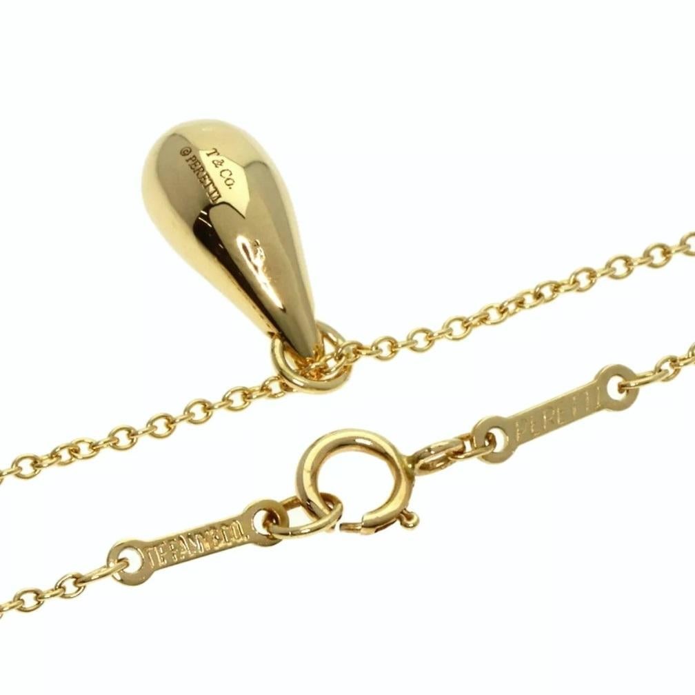 TIFFANY & Co. Elsa Peretti 18K Gold Teardrop Pendant Necklace In Good Condition For Sale In Los Angeles, CA