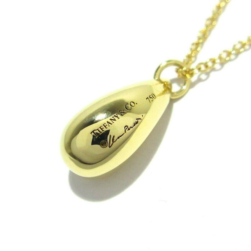 TIFFANY & Co. Elsa Peretti 18K Gold Teardrop Pendant Necklace In Excellent Condition For Sale In Los Angeles, CA
