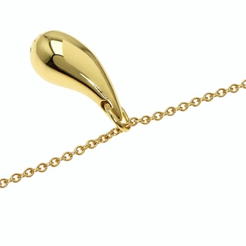 TIFFANY & Co. Elsa Peretti 18K Gold Teardrop Pendant Necklace In Excellent Condition For Sale In Los Angeles, CA