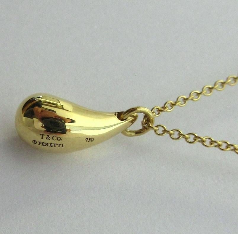 Women's TIFFANY & Co. Elsa Peretti 18K Gold Teardrop Pendant Necklace For Sale