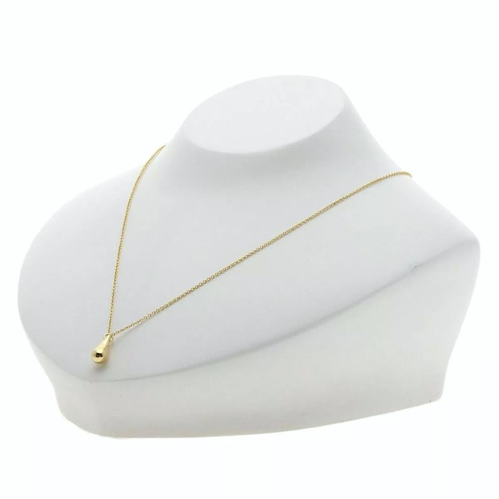 TIFFANY & Co. Elsa Peretti 18K Gold Teardrop Pendant Necklace For Sale 2