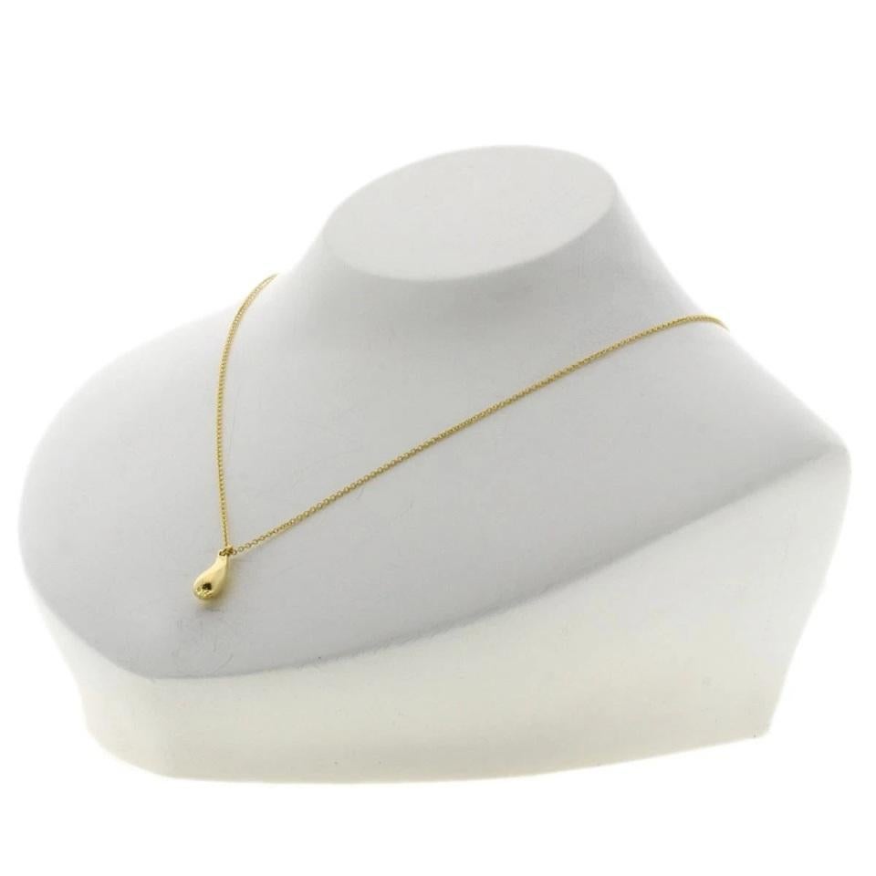 TIFFANY & Co. Elsa Peretti 18K Gold Teardrop Pendant Necklace For Sale 4