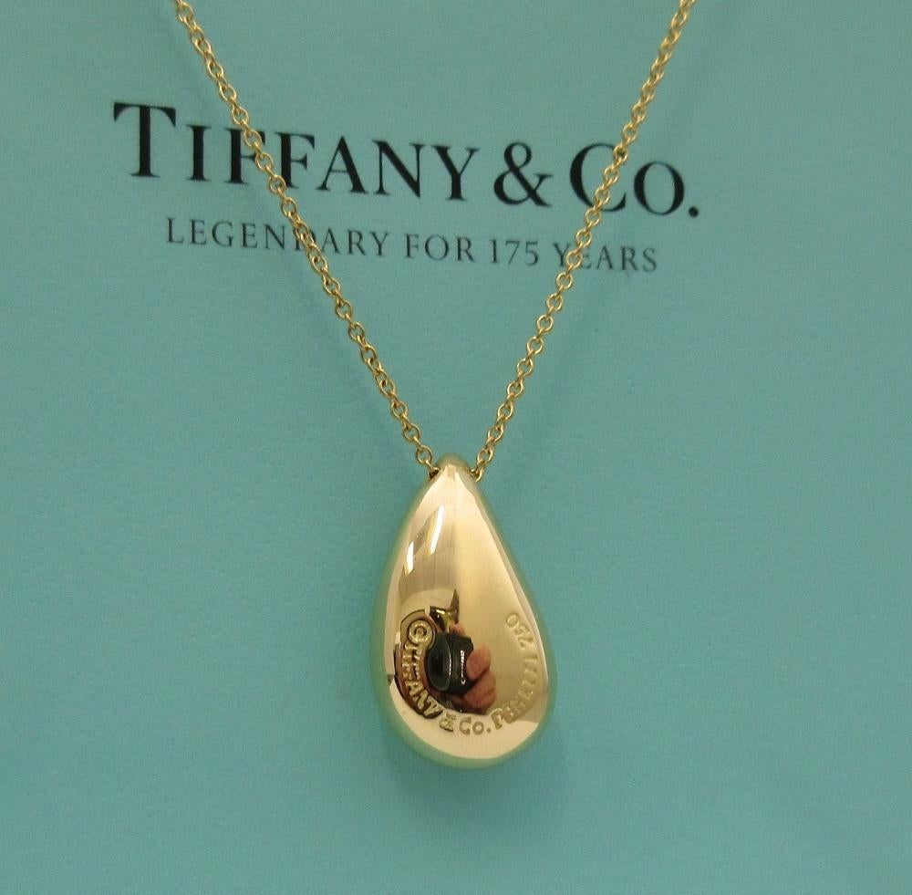 TIFFANY & Co. Elsa Peretti 18K Gold Teardrop Pendant Necklace Large im Angebot 1