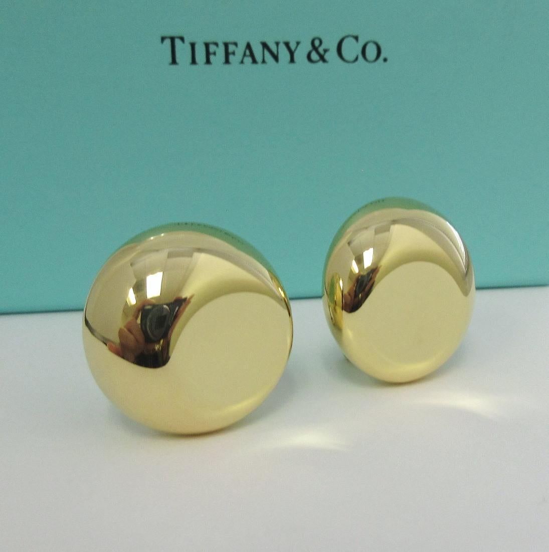TIFFANY & Co. Elsa Peretti 18 Karat Gold Ohrringe mit Daumendruck im Zustand „Hervorragend“ im Angebot in Los Angeles, CA