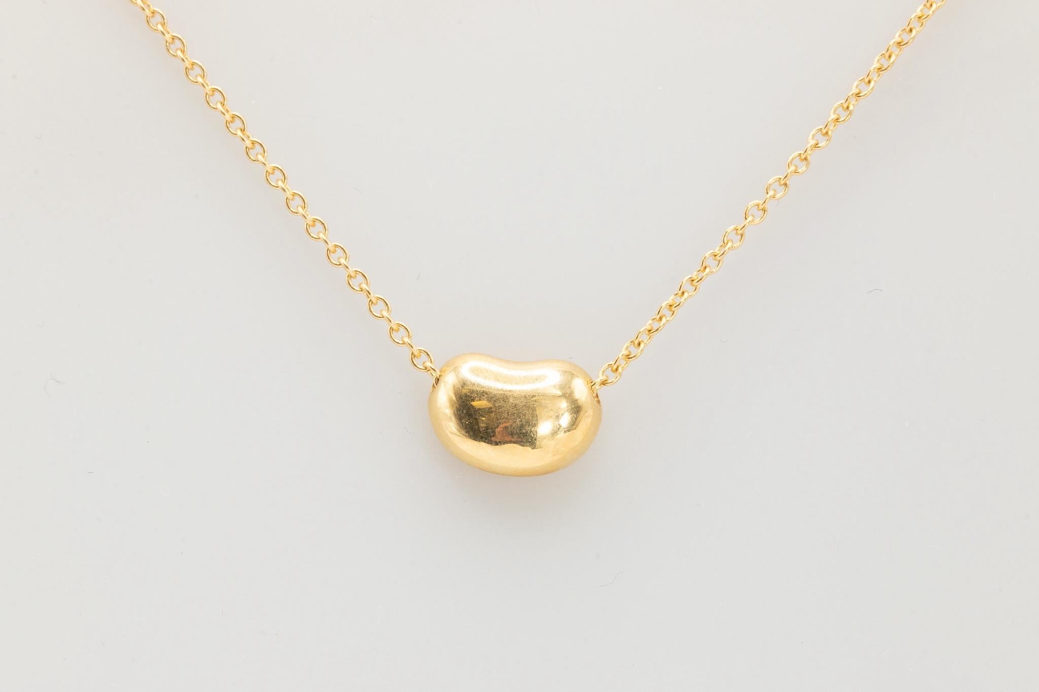 Tiffany & Co Elsa Peretti 18k Yellow Gold 9mm Bean Necklace In Good Condition For Sale In Houston, TX