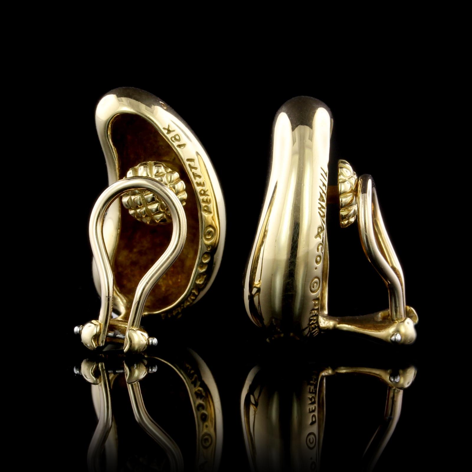 Tiffany & Co. Elsa Peretti 18 Karat Yellow Gold Bean Earrings im Zustand „Hervorragend“ im Angebot in Nashua, NH