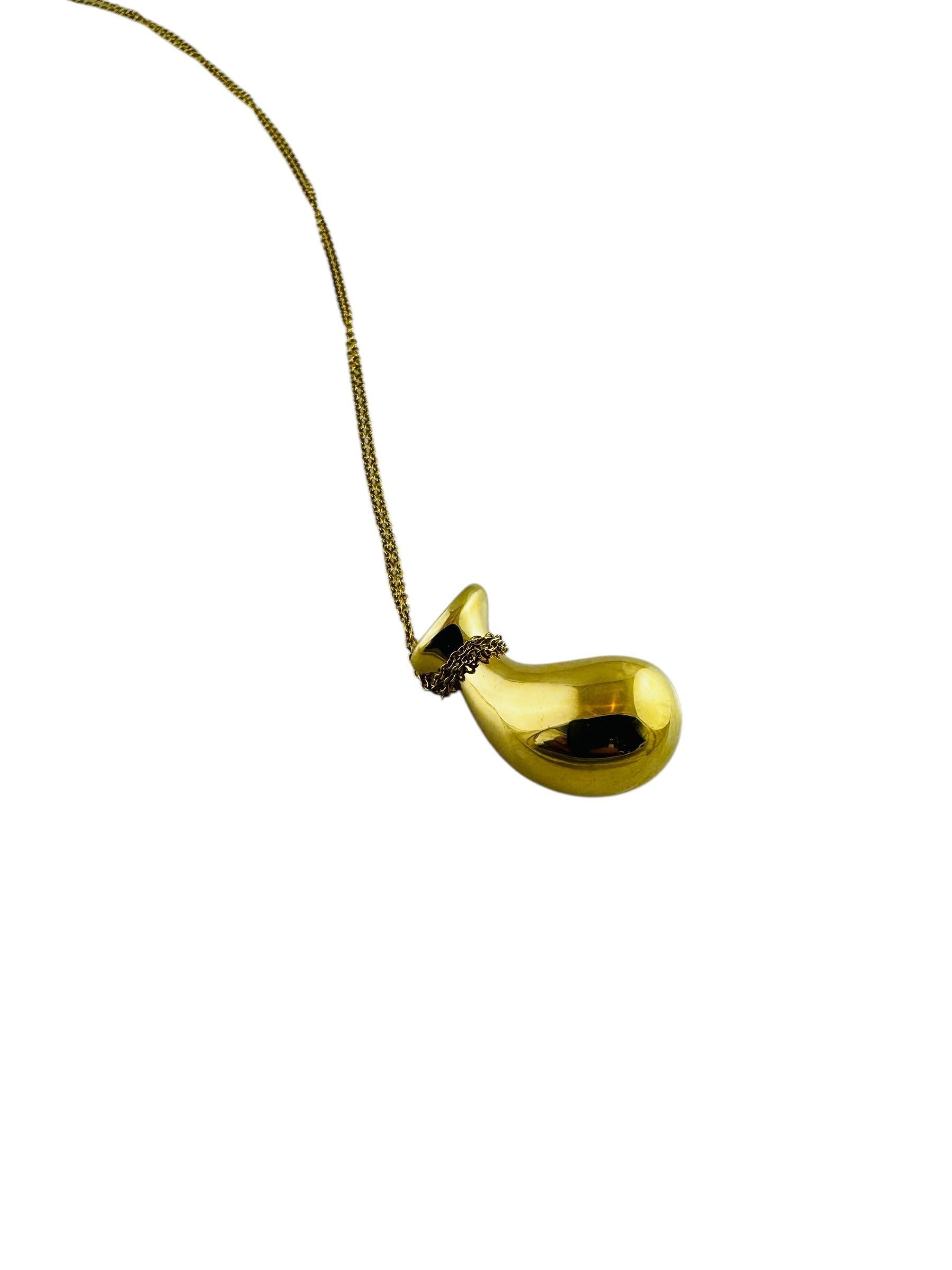 Tiffany & Co. Elsa Peretti 18K Yellow Gold Bottle Jug Pendant Necklace #20696 In Good Condition For Sale In Washington Depot, CT