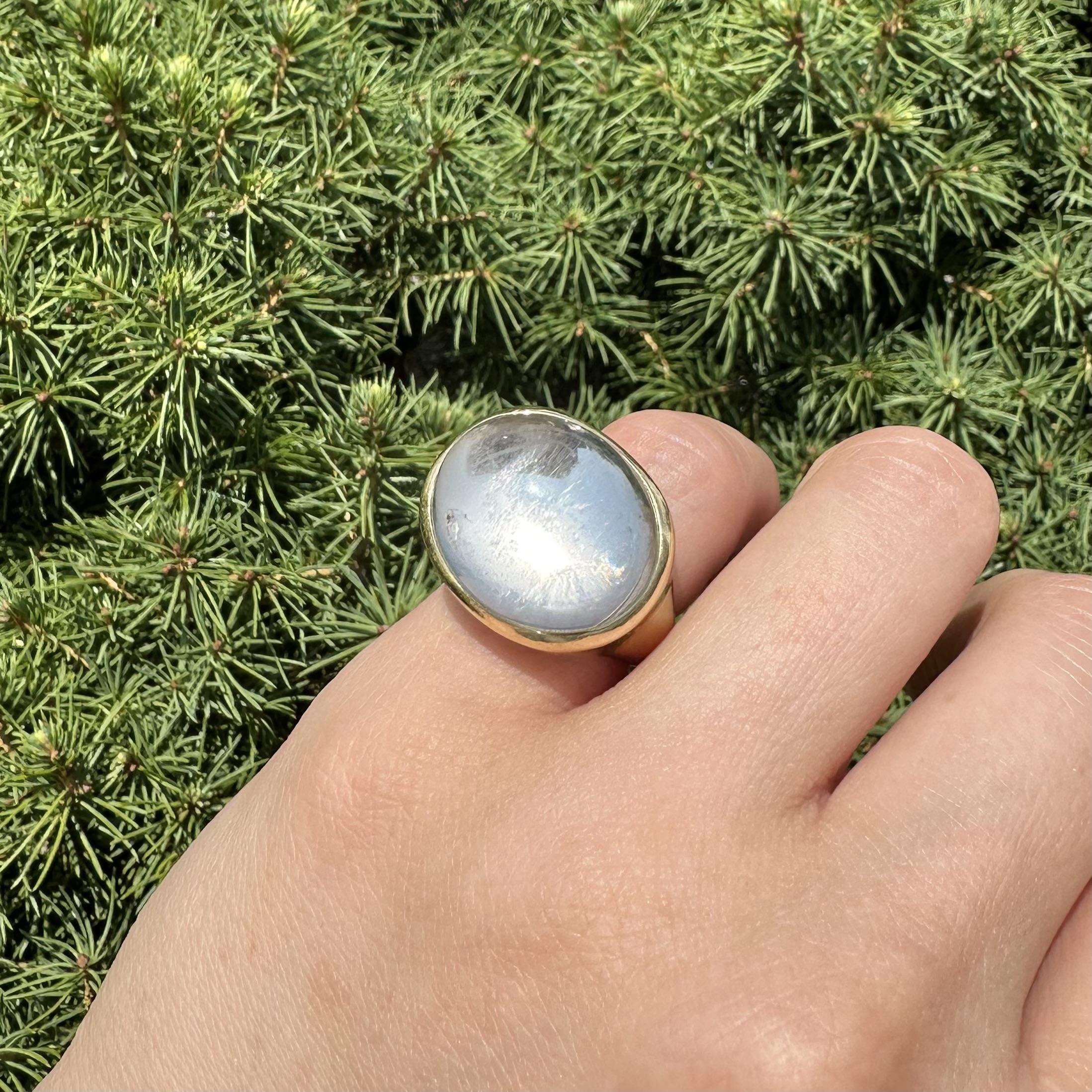 Tiffany & Co. Elsa Peretti 18k Yellow Gold Large Cabochon Rock Crystal Ring In Excellent Condition For Sale In Montclair, NJ