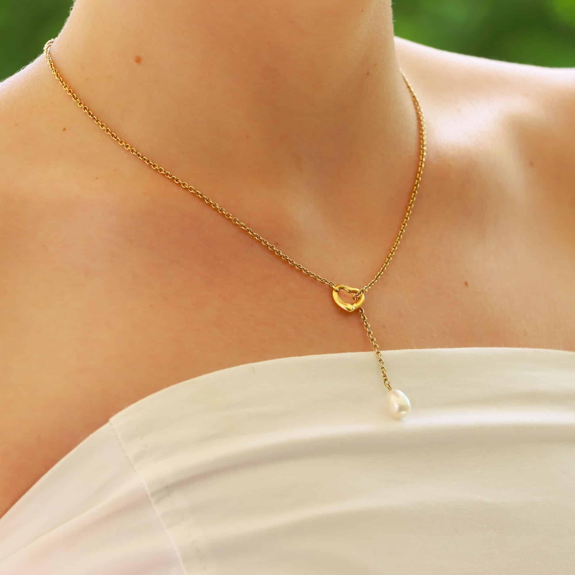 da uomo o donna TIFFANY & CO Elsa Peretti for Tiffany & Co. 18k Yellow Gold Collana a Cuore Aperto in vendita