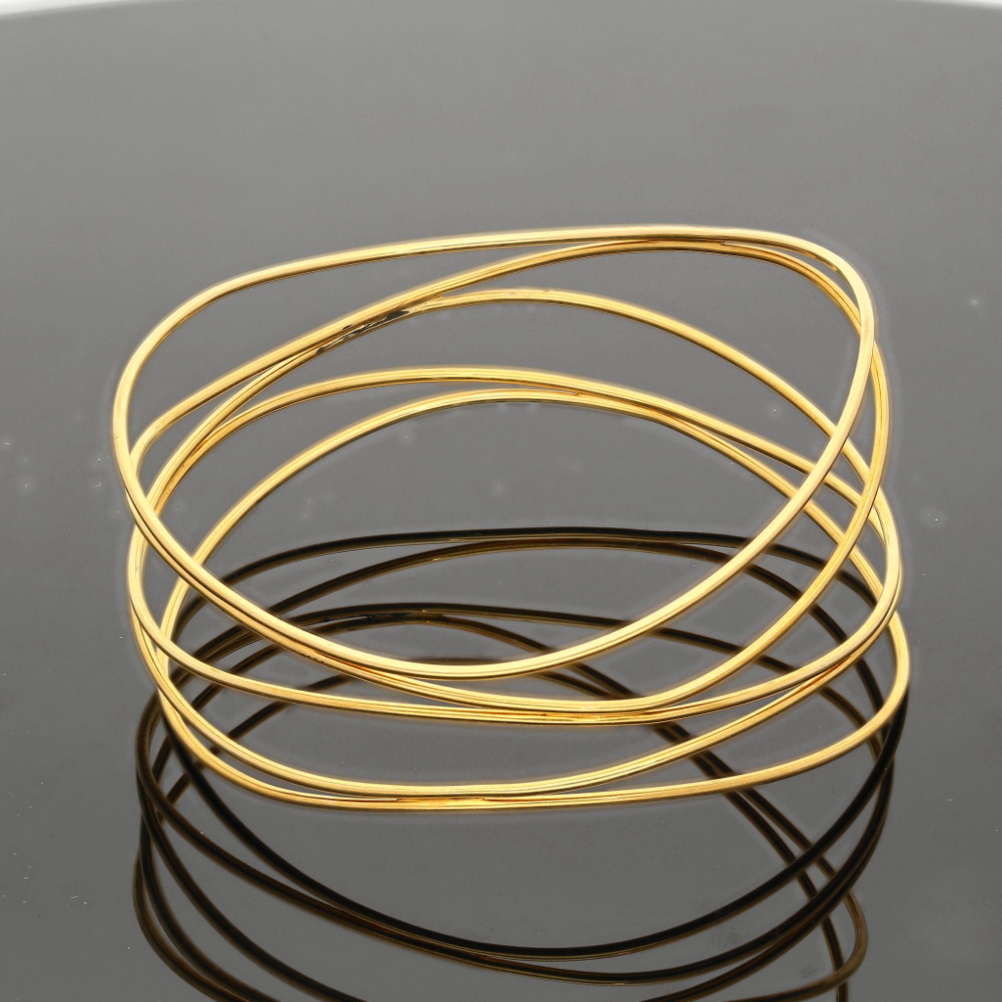 Tiffany & Co Elsa Peretti 18K Yellow Gold Vintage Bangle In Good Condition For Sale In Miami, FL