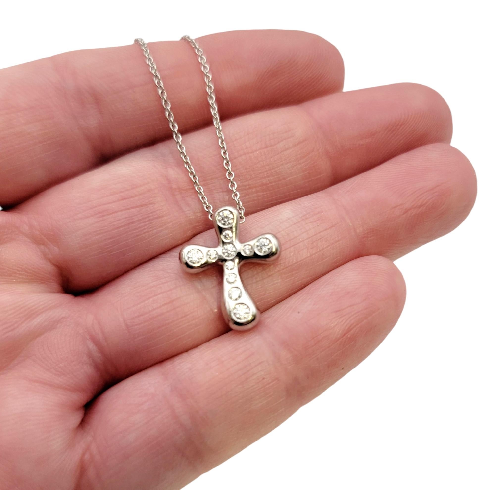 Tiffany & Co. Elsa Peretti .20 Carat Diamond and Platinum Cross Pendant Necklace For Sale 2