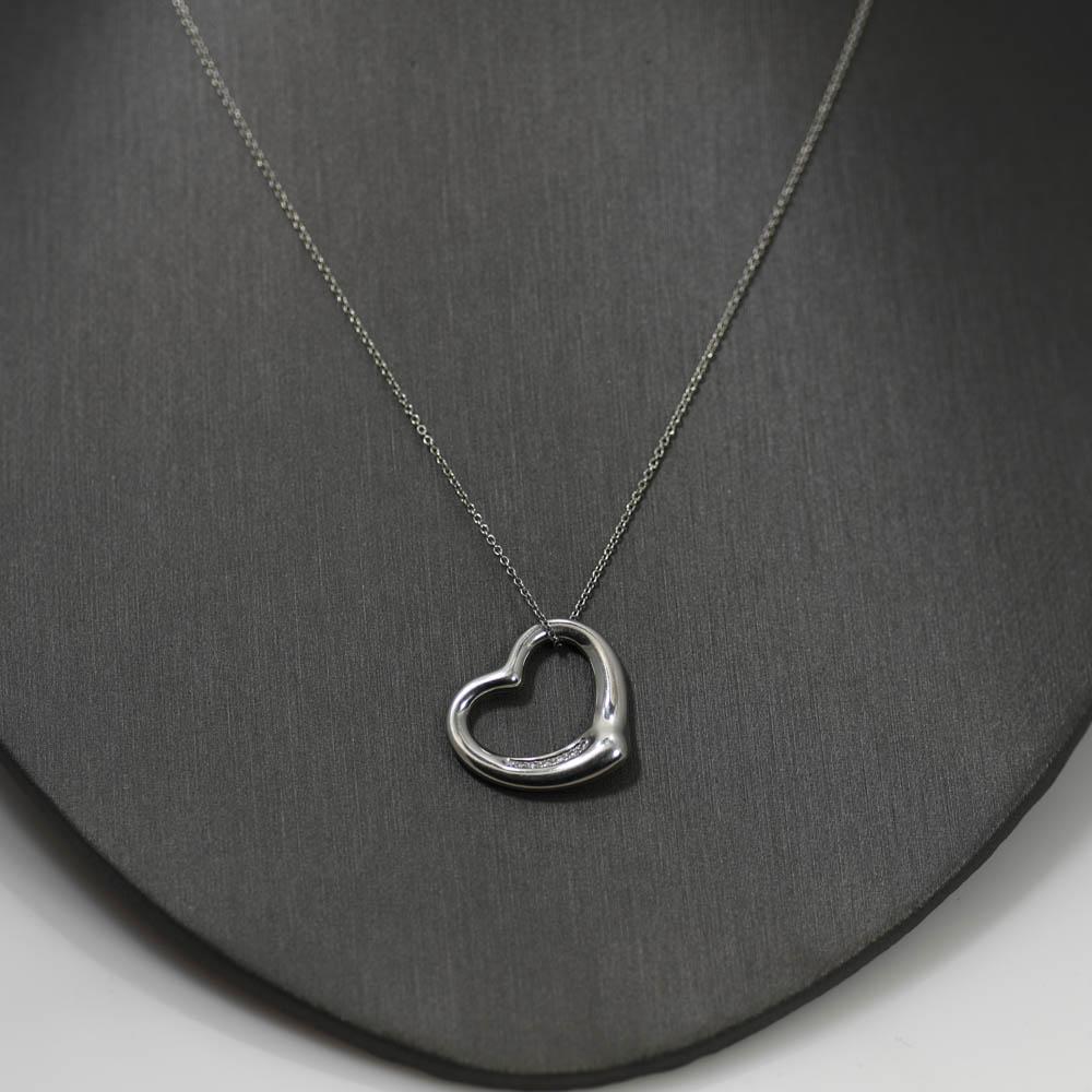 Tiffany & Co. Elsa Peretti Pendentif coeur ouvert en platine 22mm, collier 7 diamants 16 Pour femmes en vente