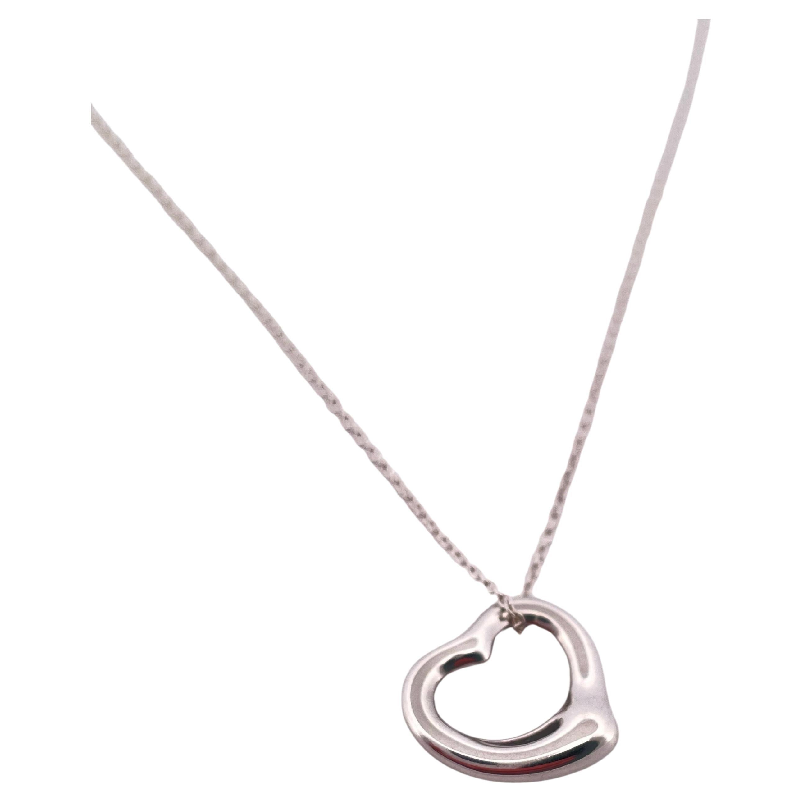 Tiffany & Co. Elsa Peretti 925 Sterling Silver Heart Pendant & 17” Chain For Sale