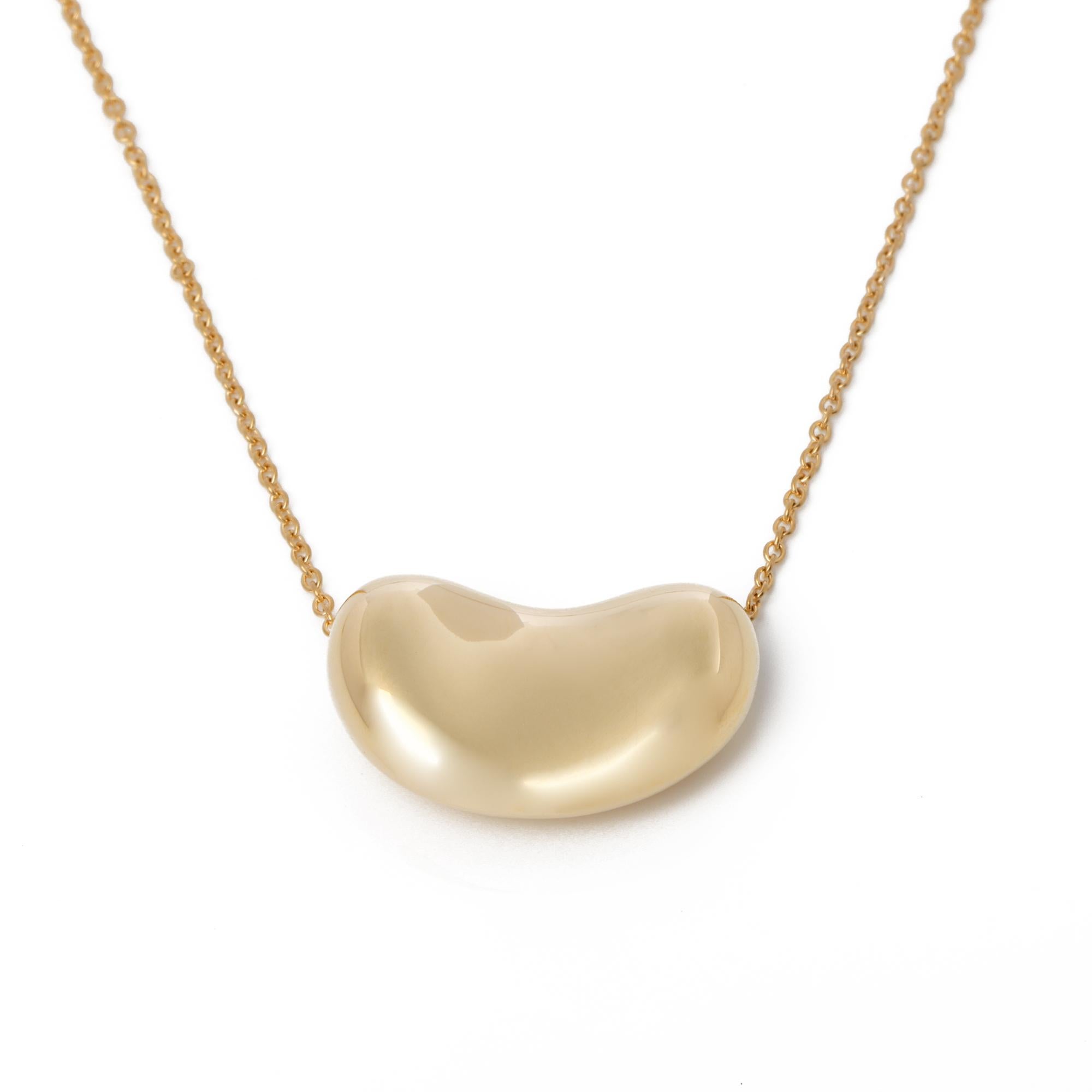 This pendant by Tiffany & Co is from their Elsa Peretti collection and features an 18ct gold bean set on a 41cm trace chain. Complete with a Xupes Presentation Box. Our Xupes reference is J780 should you need to quote this. 